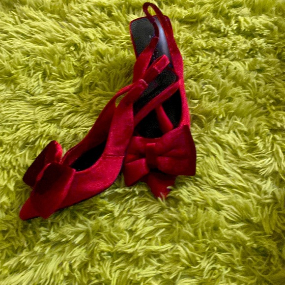 Red heels - Picture 2 of 5